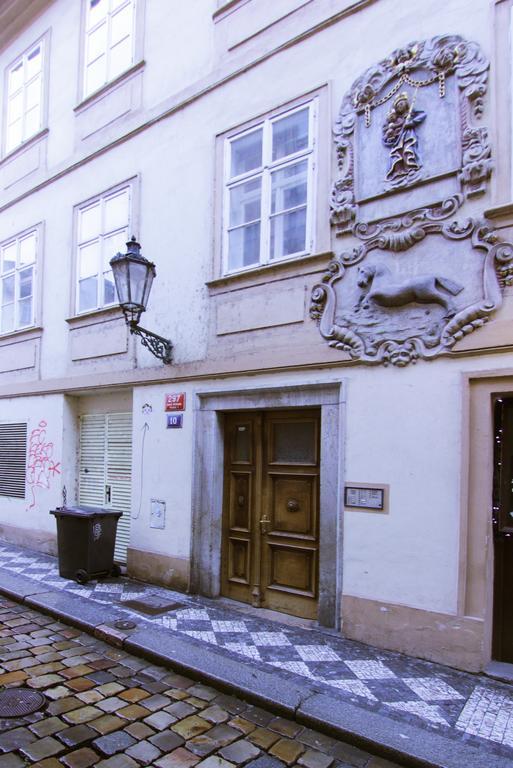 Vlasska House At The 3 Swallows Hotel Prag Eksteriør billede